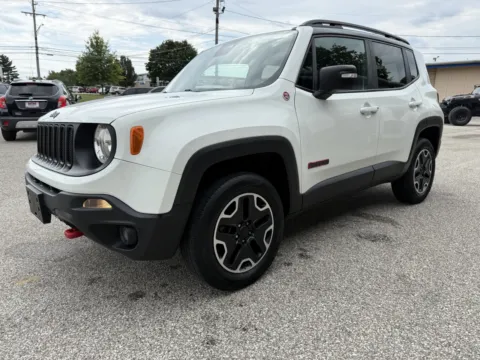 White 2017 Jeep Renegade Trailhawk for sale in Bedford, IN