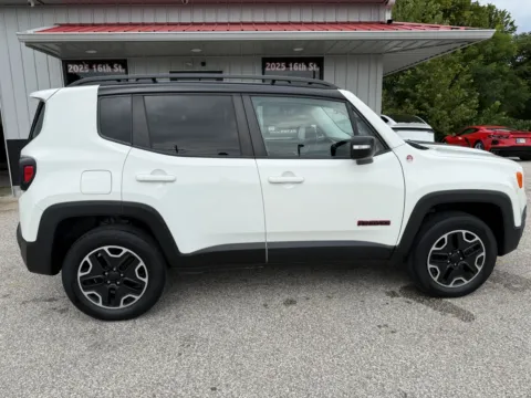 More photos of 2017 Jeep Renegade Trailhawk at B&B Cars Inc., IN