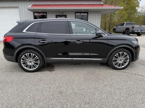 More photos of 2016 Lincoln MKX Reserve at B&B Cars Inc., IN