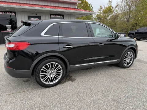 More photos of 2016 Lincoln MKX Reserve at B&B Cars Inc., IN