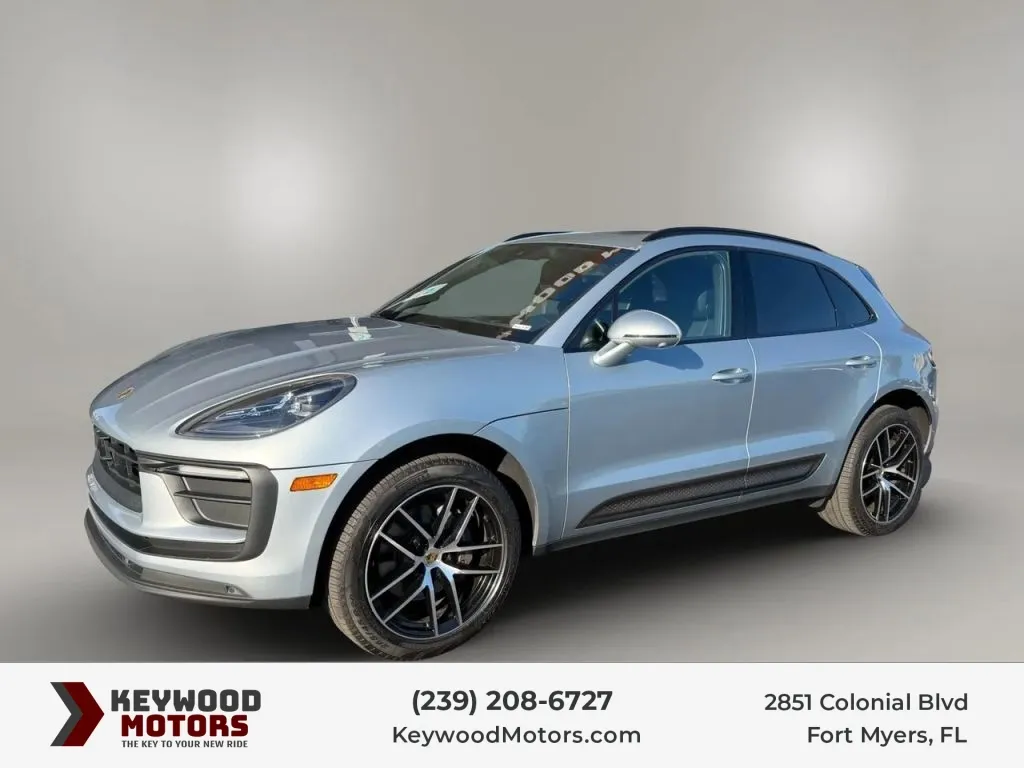 2023 Porsche Macan Sport Utility 4D