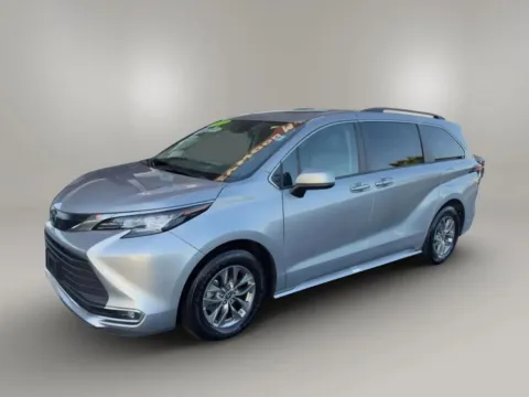 More photos of 2023 Toyota Sienna XLE Minivan 4D at Keywood Motors, FL