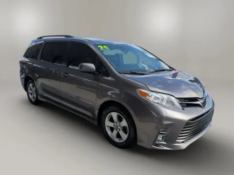 More photos of 2020 Toyota Sienna LE Minivan 4D at Keywood Motors, FL
