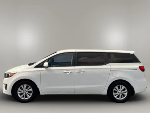More photos of 2016 Kia Sedona LX Minivan 4D at Keywood Motors, FL
