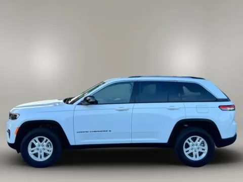 More photos of 2023 Jeep Grand Cherokee Laredo Sport Utility 4D at Keywood Motors, FL