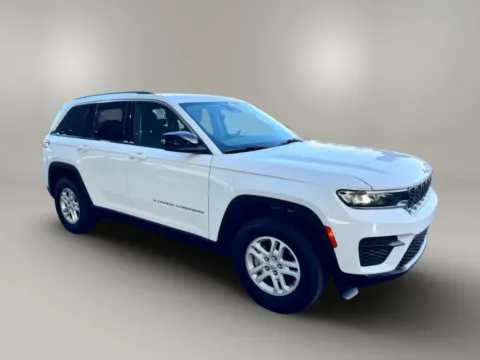 More photos of 2023 Jeep Grand Cherokee Laredo Sport Utility 4D at Keywood Motors, FL