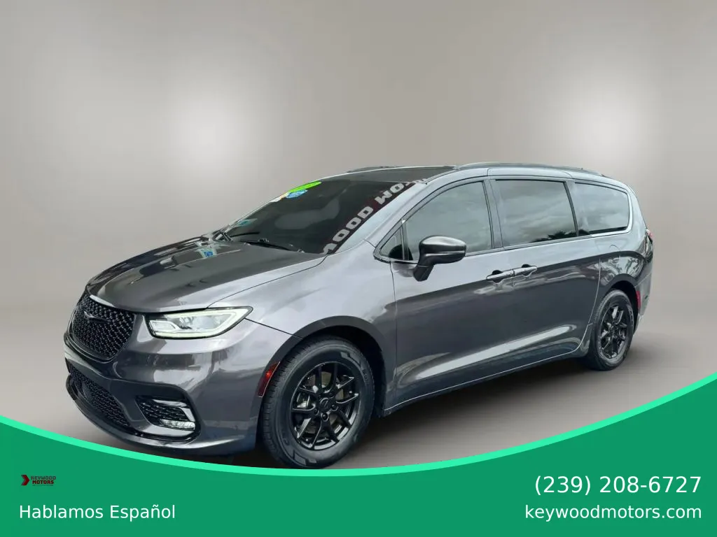 2022 Chrysler Pacifica Touring L Van 4D