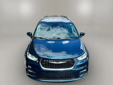 Another view of 2021 Chrysler Pacifica Touring L Minivan 4D for sale in Fort Myers, FL at Keywood Motors