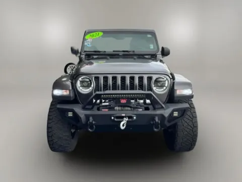 Photos of 2021 Jeep Gladiator Overland Pickup 4D 5 ft for sale in Fort Myers, FL at Keywood Motors
