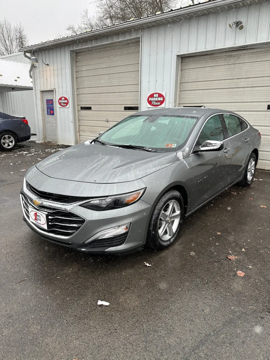 2023 Chevrolet Malibu 1LS's photo