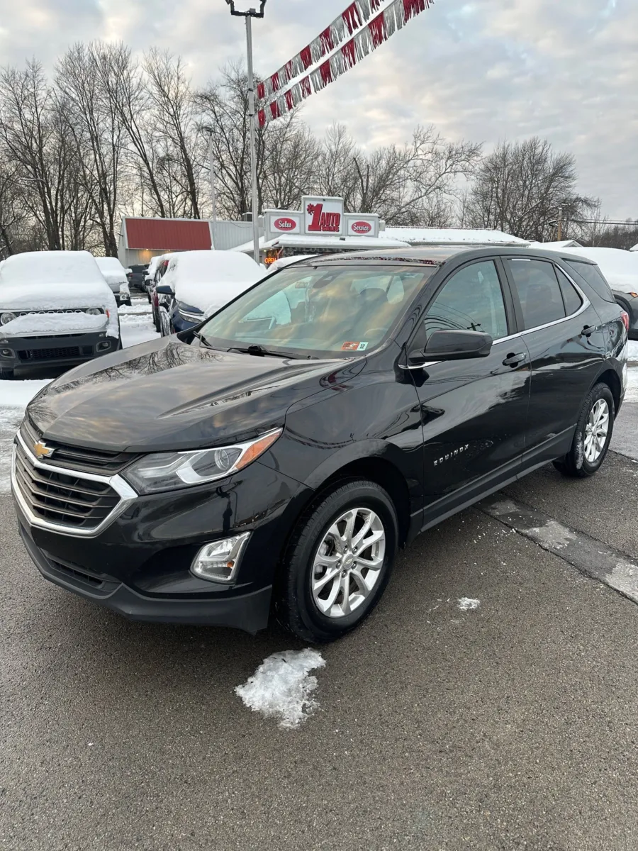 2021 Chevrolet Equinox LT's photo