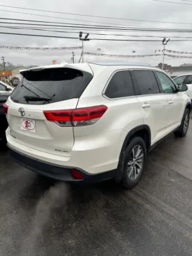 More photos of 2019 Toyota Highlander XLE AWD at Number One Auto Sales, WV