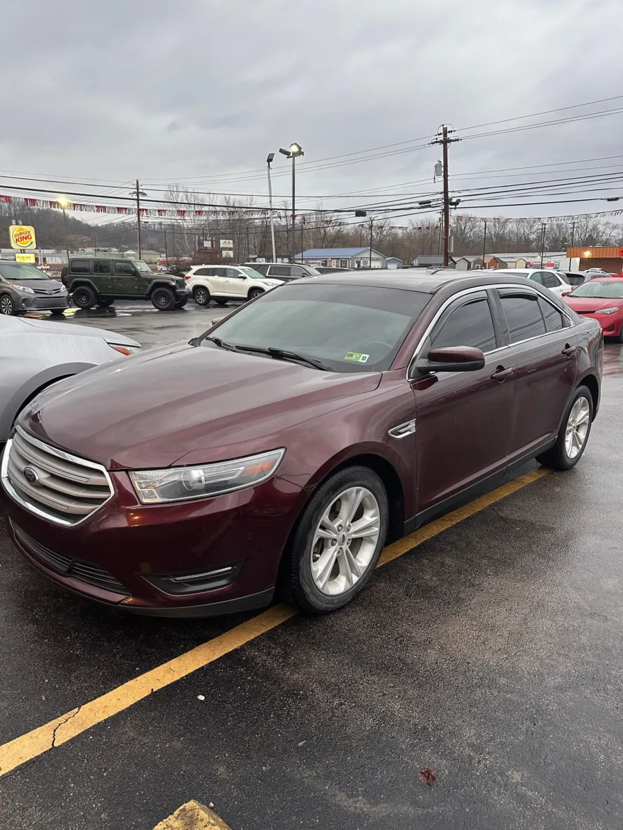 2018 Ford Taurus SEL for sale in Buckhannon, WV