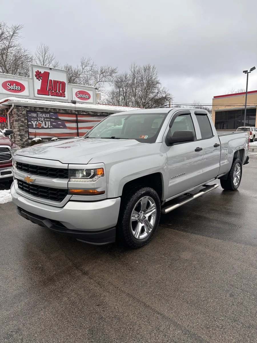 2017 Chevrolet Silverado 1500 Custom's photo