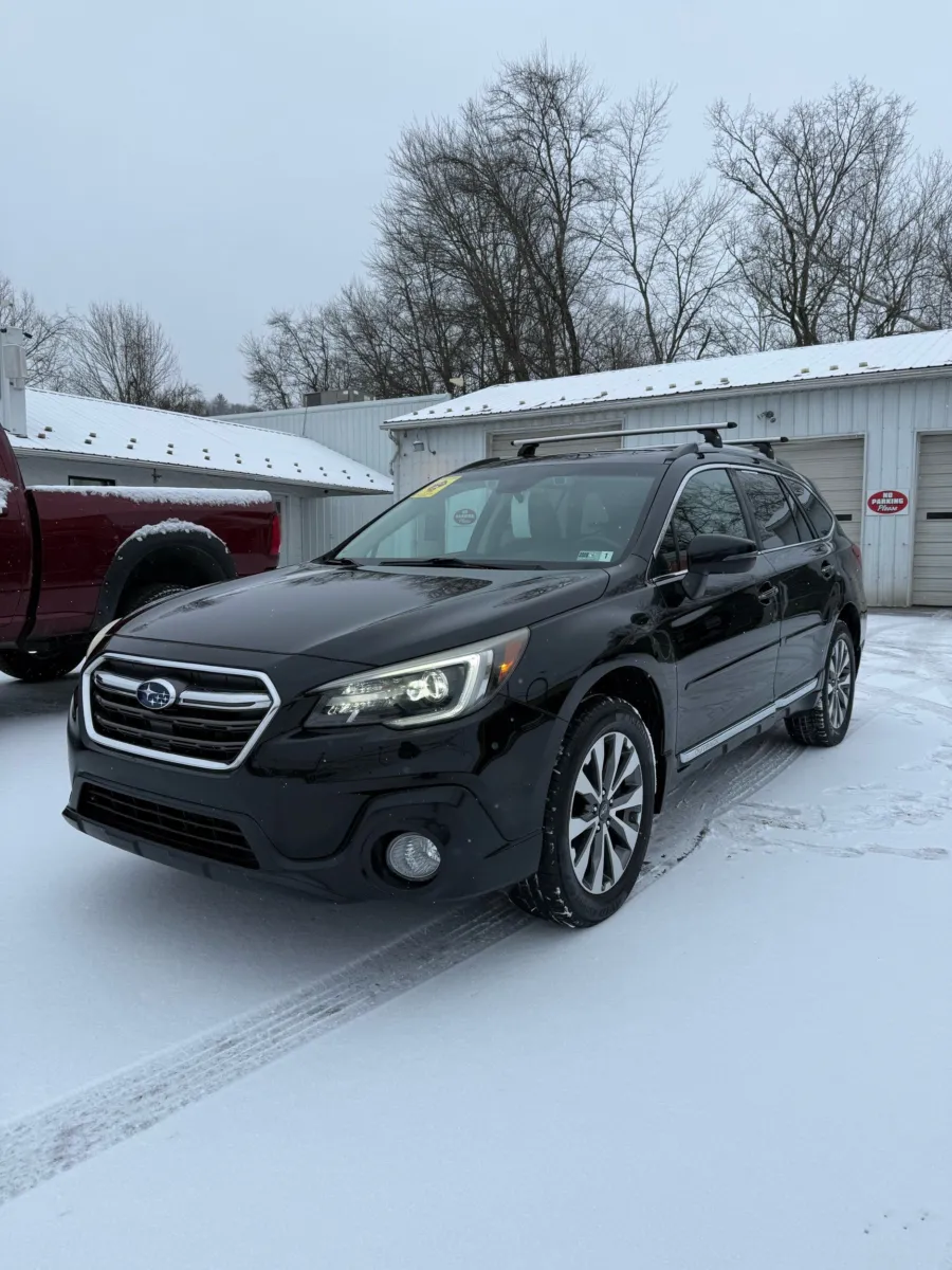 Black 2018 Subaru Outback 3.6R Touring AWD for sale in Buckhannon, WV