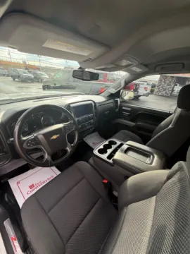 More photos of 2017 Chevrolet Silverado 1500 Z71 CREW CAB 4X4 at Number One Auto Sales, WV