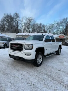White 2017 GMC Sierra 1500 SLT Crew Cab 4x4 for sale in Buckhannon, WV