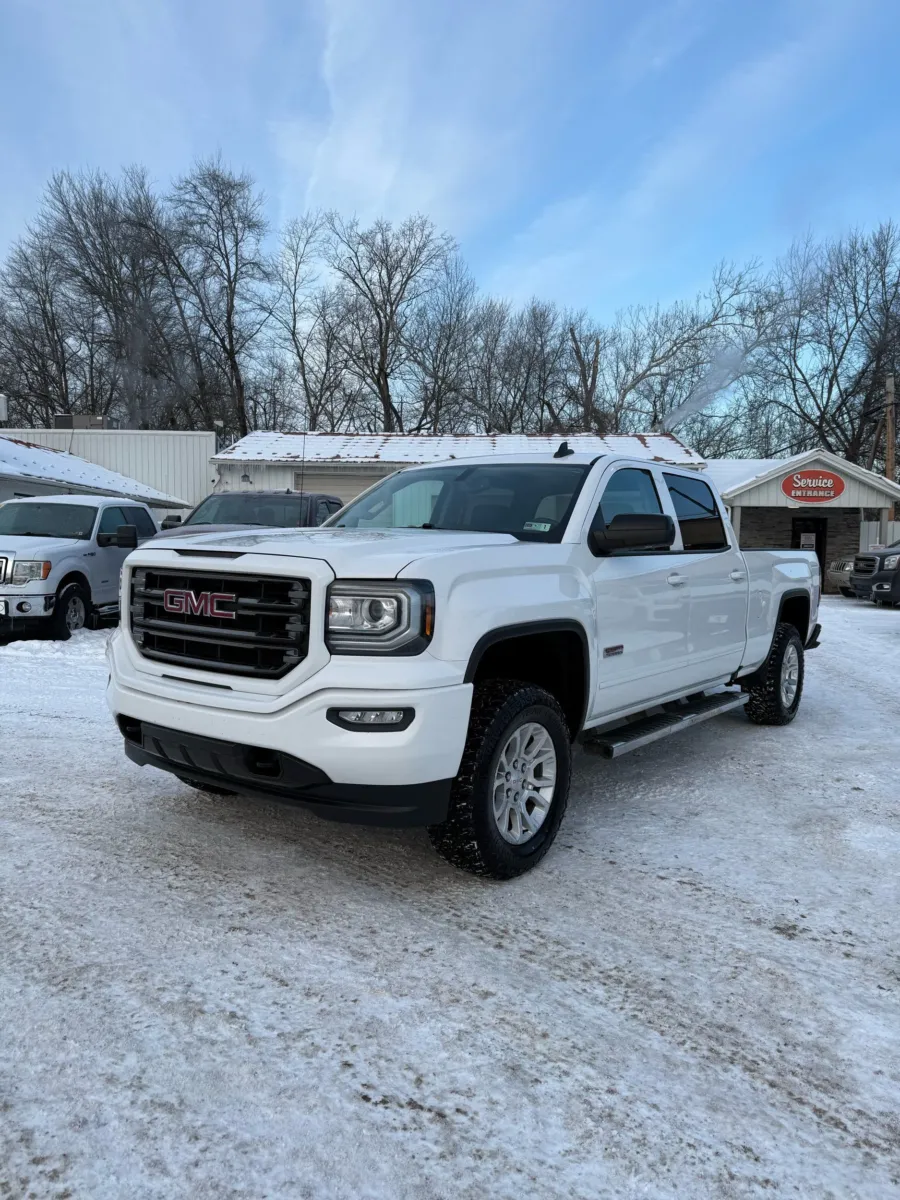 White 2017 GMC Sierra 1500 SLT Crew Cab 4x4 for sale in Buckhannon, WV