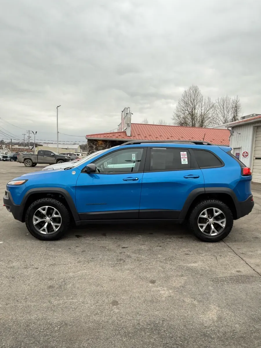 Photos of 2018 Jeep Cherokee Trailhawk 4x4 for sale in Buckhannon, WV at Number One Auto Sales