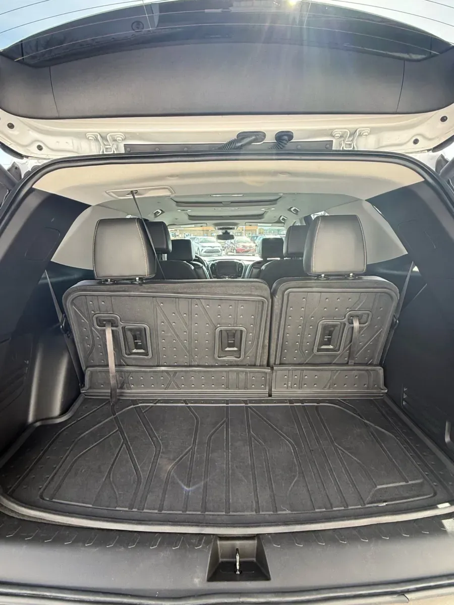 More photos of 2020 Chevrolet Traverse AWD Premier at Number One Auto Sales, WV