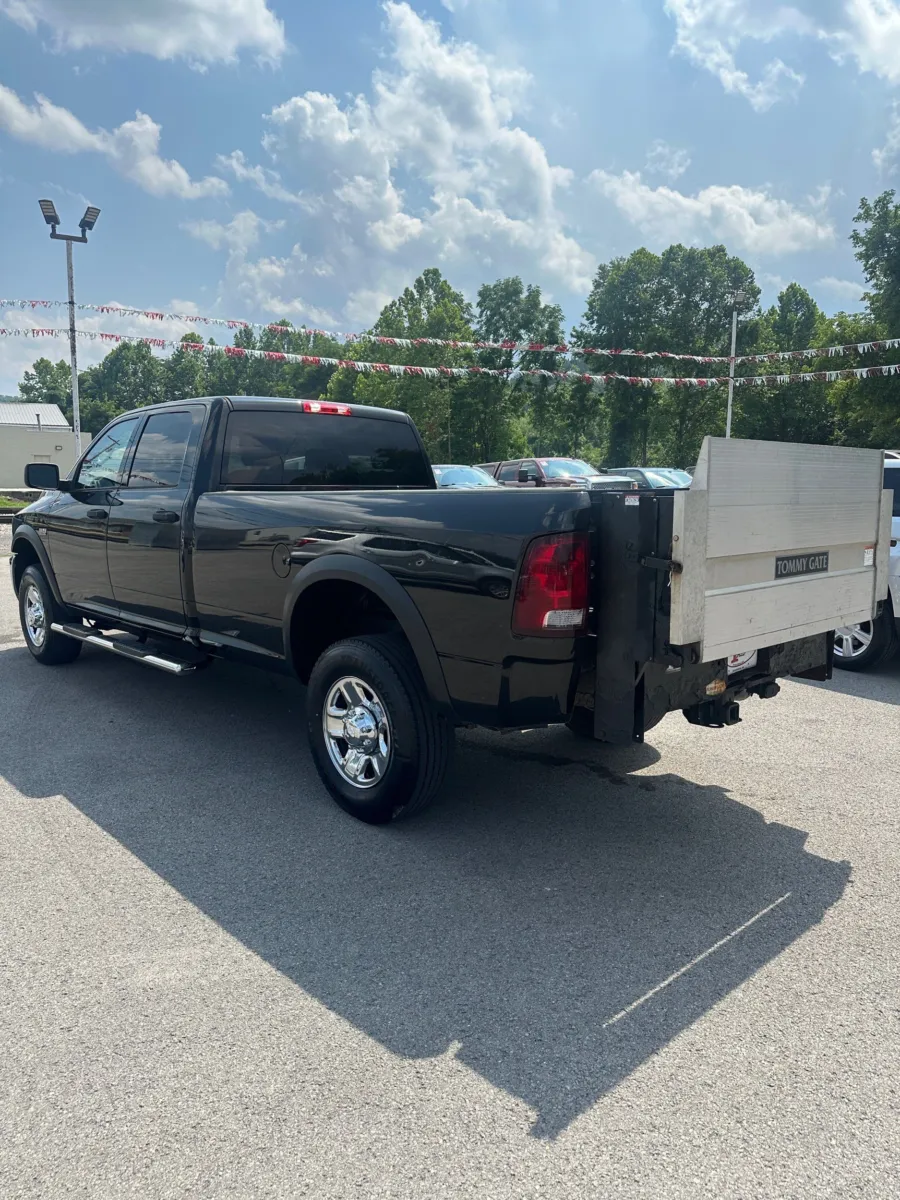 More photos of 2018 Ram Ram Pickup 2500 Tradesman Crew Cab 4x4 at Number One Auto Sales, WV