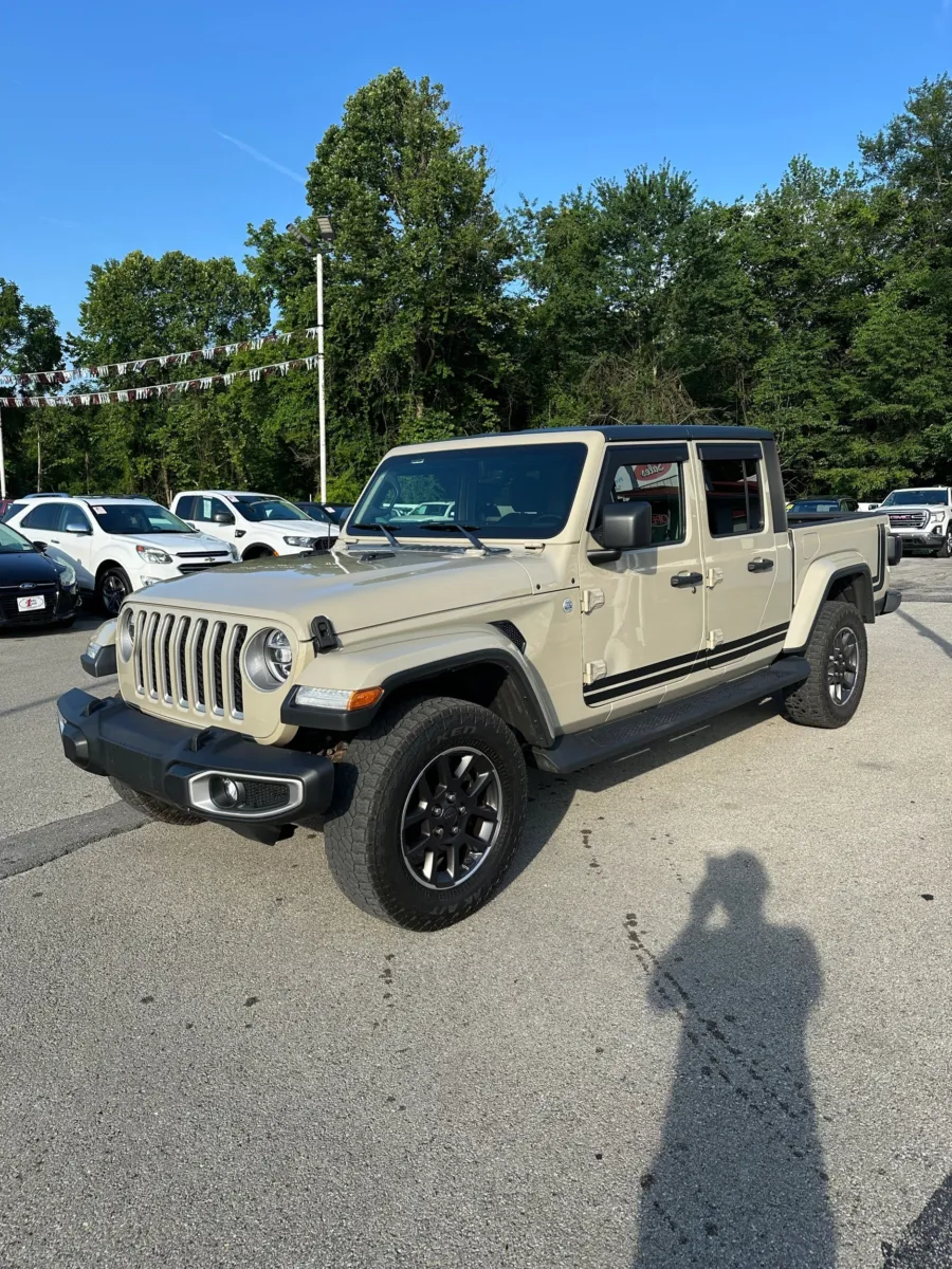Beige 2020 Jeep Gladiator Overland Crew Cab 4x4! for sale in Buckhannon, WV