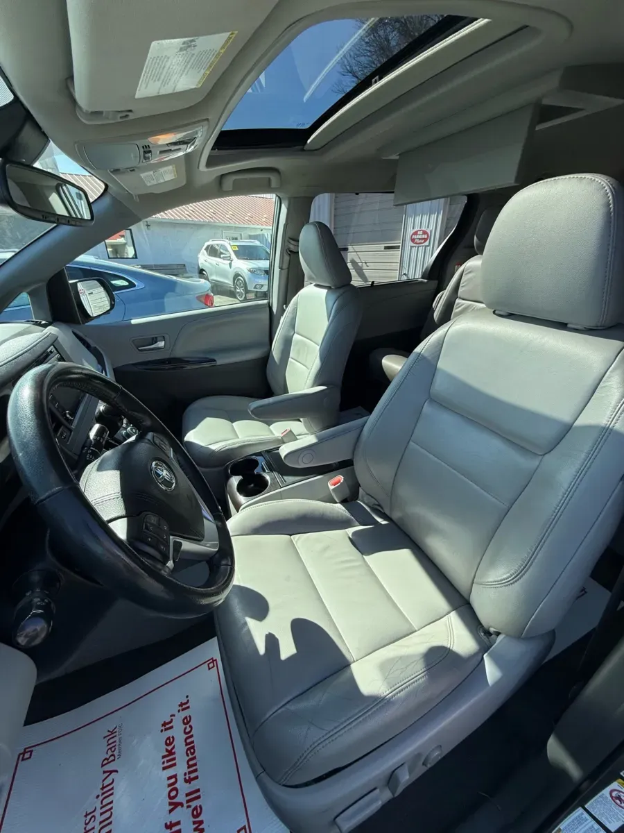 More photos of 2018 Toyota Sienna XLE 7-Passenger at Number One Auto Sales, WV