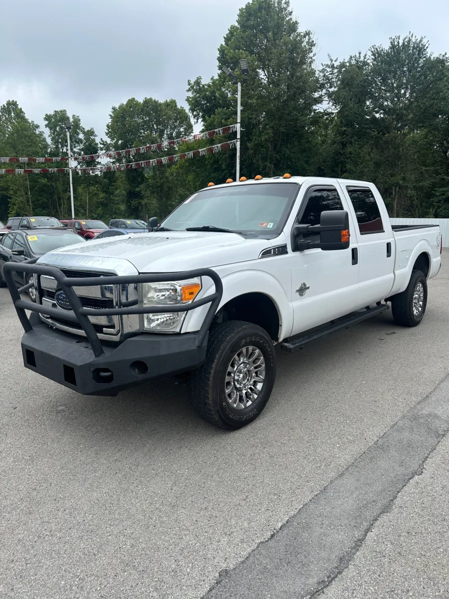 White 2015 Ford F-350 Super Duty XLT SuperCrew Super Duty 4x4 for sale in Buckhannon, WV