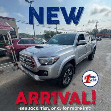 Silver 2016 Toyota Tacoma TRD Sport Double Cab 4x4 for sale in Buckhannon, WV