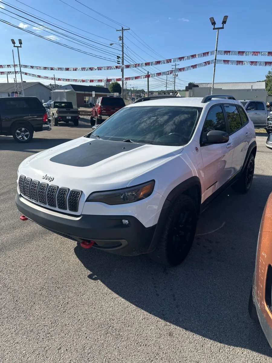 2019 Jeep Cherokee Trailhawk 4X4 for sale in Buckhannon, WV