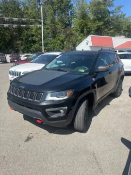 Black 2019 Jeep Compass Trailhawk 4x4 for sale in Buckhannon, WV