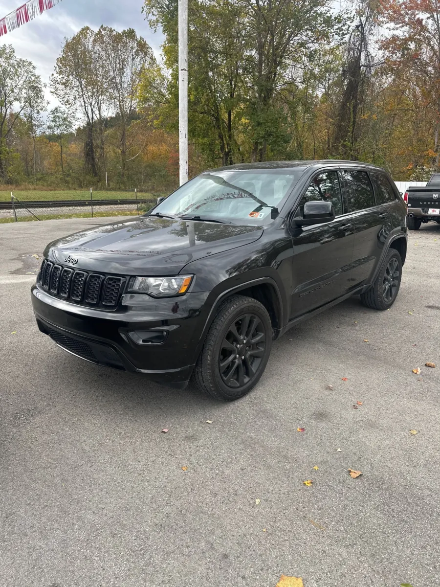 2019 Jeep Grand Cherokee Altitude 4x4 for sale in Buckhannon, WV