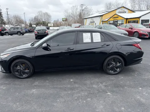More photos of 2022 Hyundai Elantra SEL at Lebanon Auto Sales, PA
