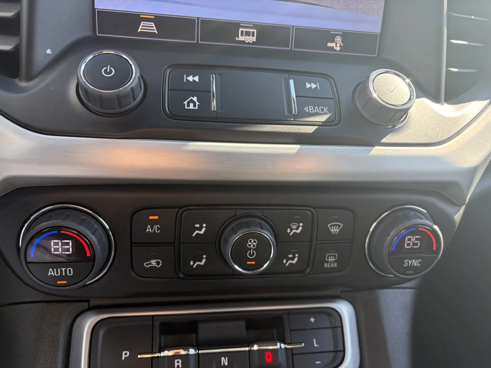 2023 GMC Acadia SLT - Photo 39