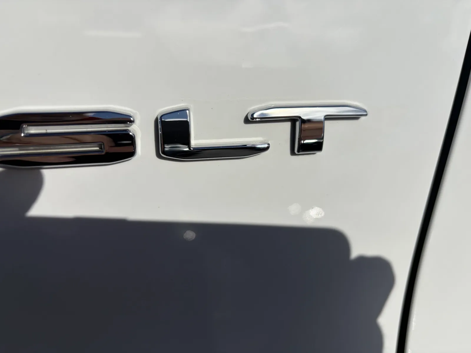 2023 GMC Acadia SLT - Photo 28