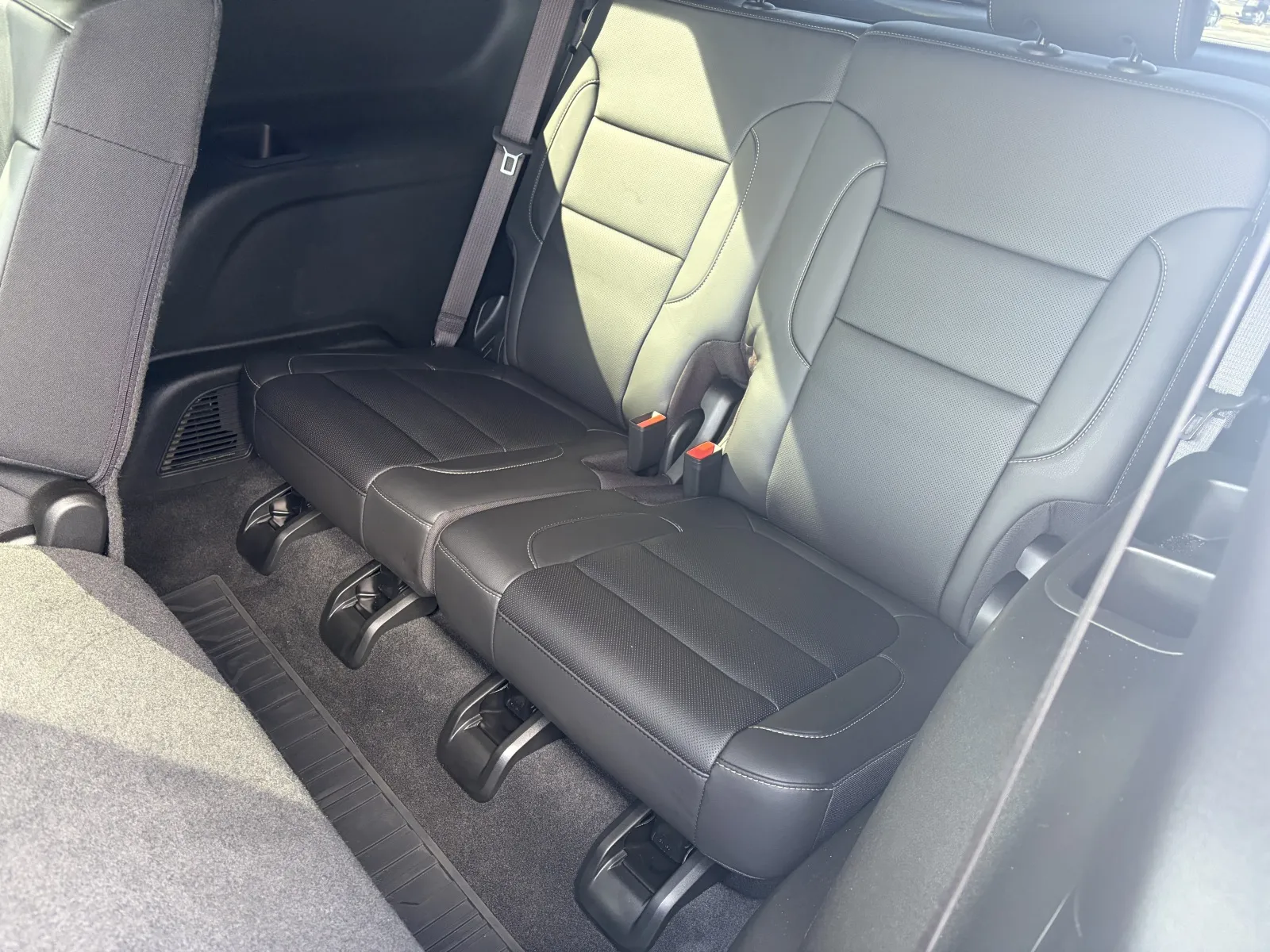 2023 GMC Acadia SLT - Photo 21