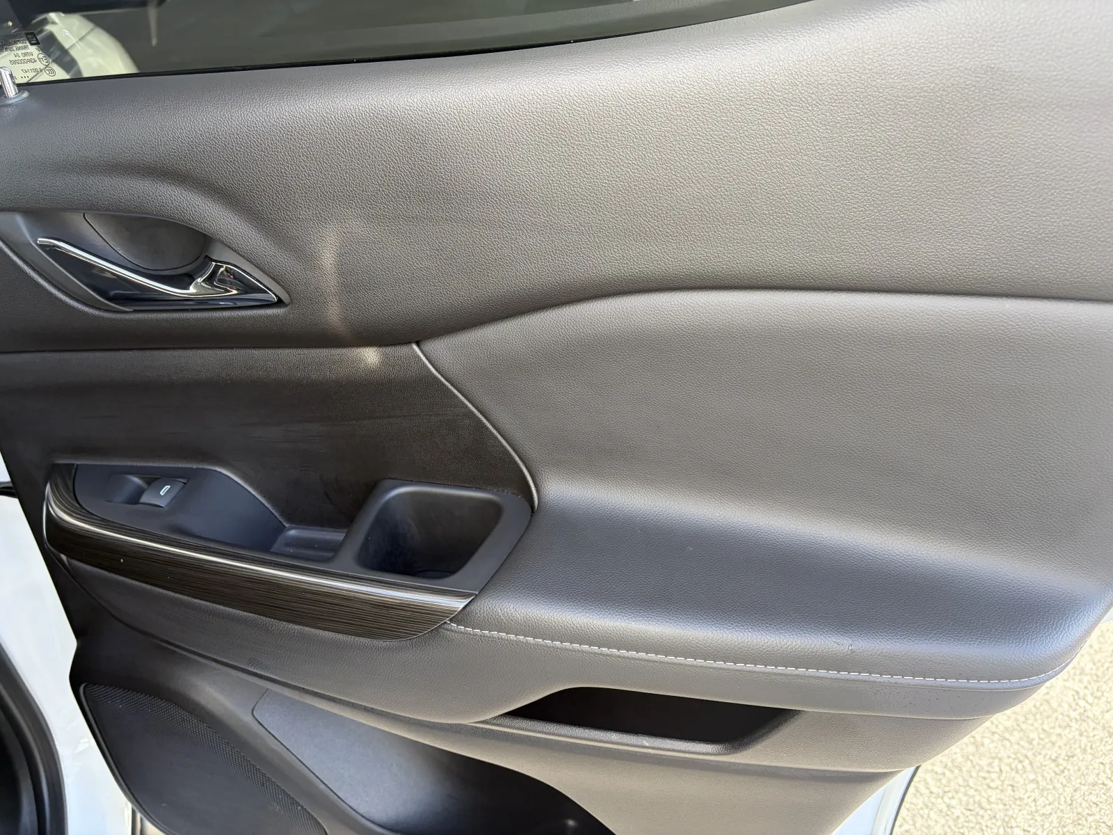 2023 GMC Acadia SLT - Photo 25