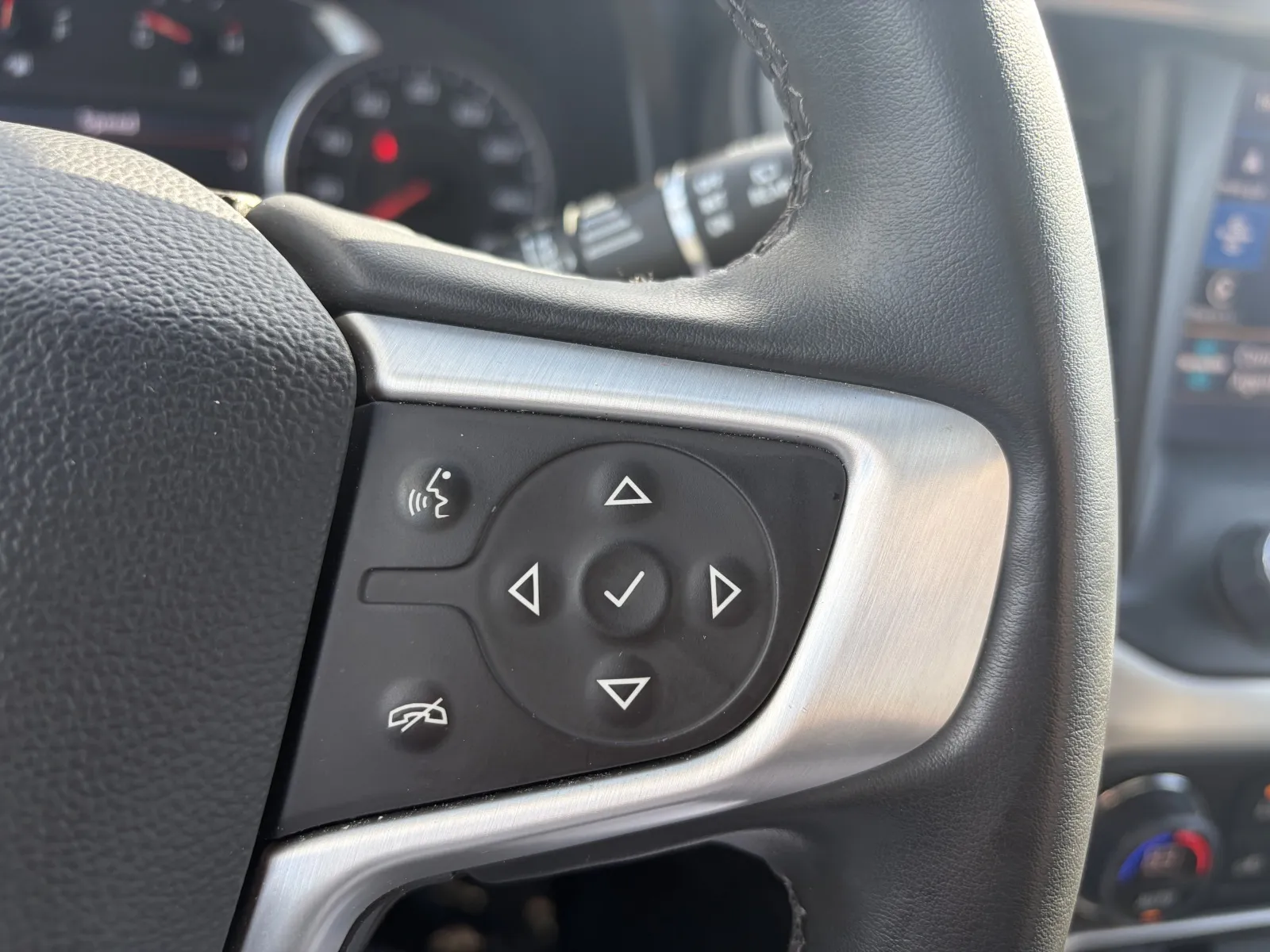 2023 GMC Acadia SLT - Photo 32