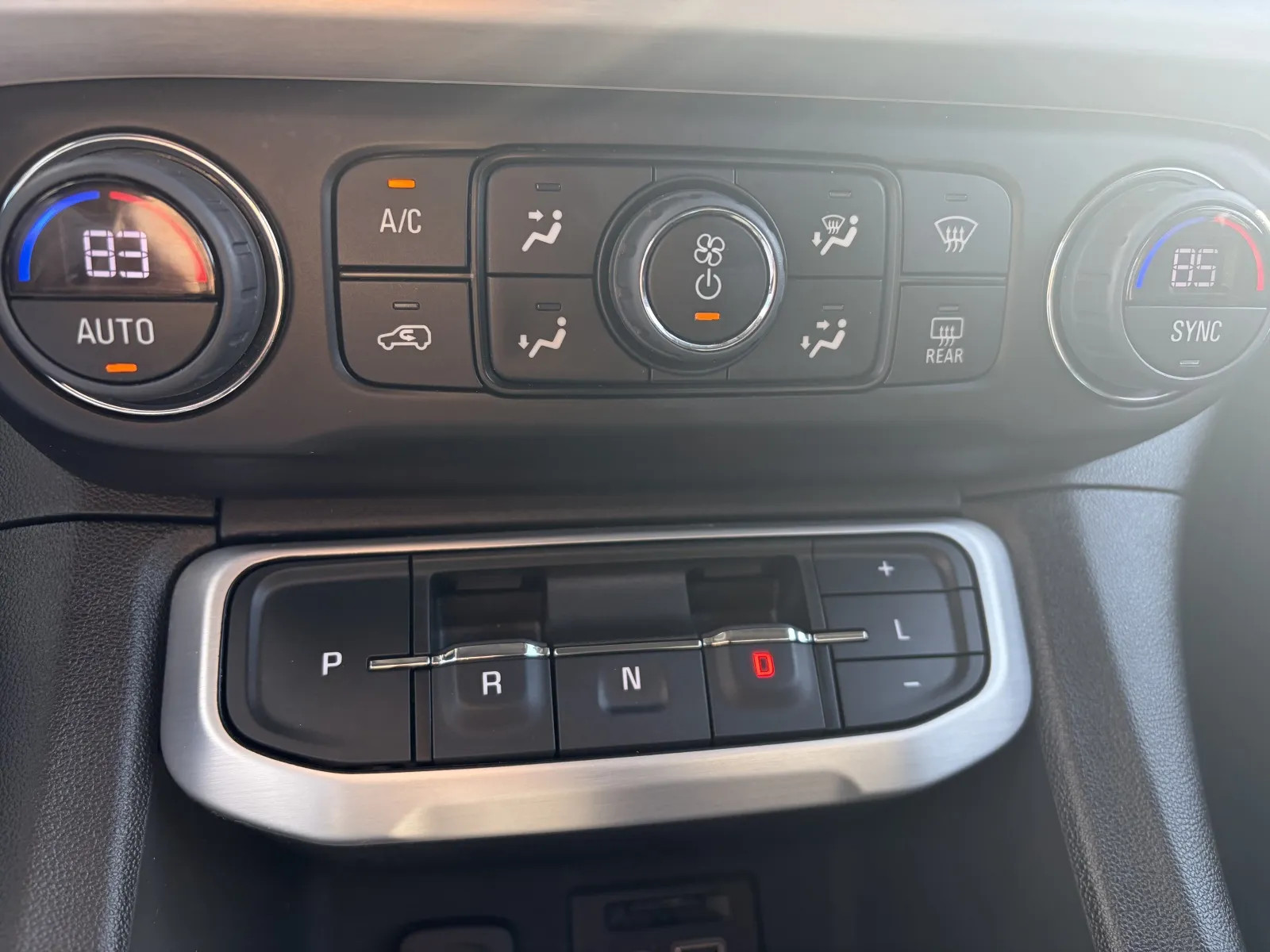 2023 GMC Acadia SLT - Photo 40