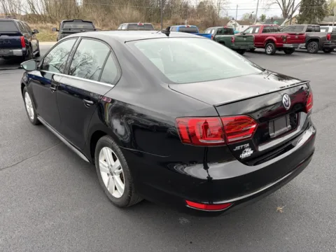 More photos of 2013 Volkswagen Jetta Hybrid SEL at Lebanon Auto Sales, PA