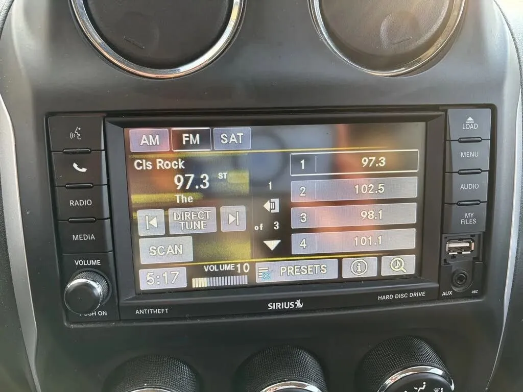 2014 Jeep Compass Latitude - Photo 14