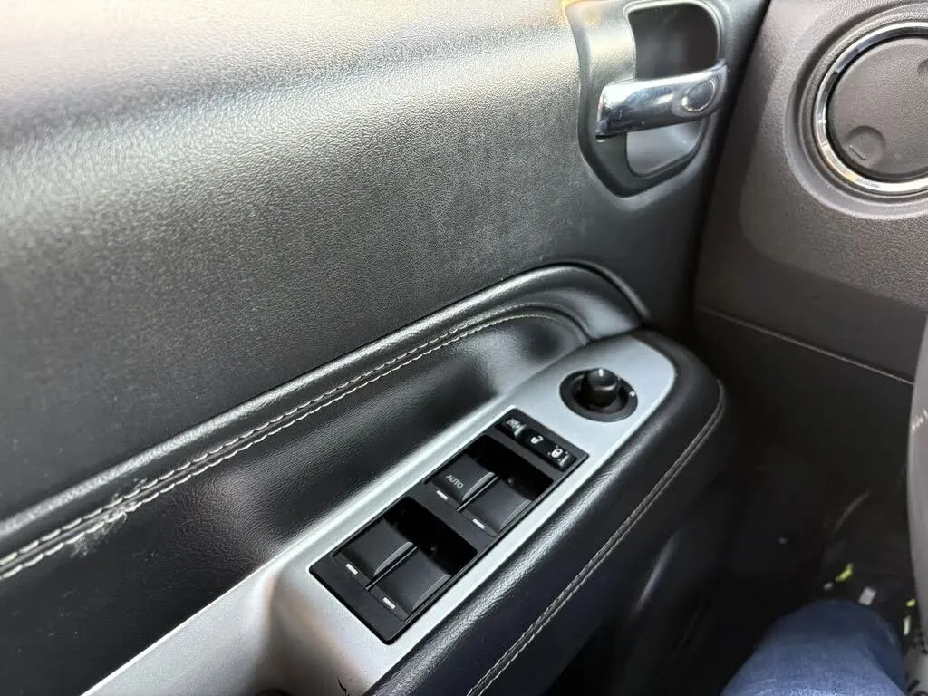 2014 Jeep Compass Latitude - Photo 18