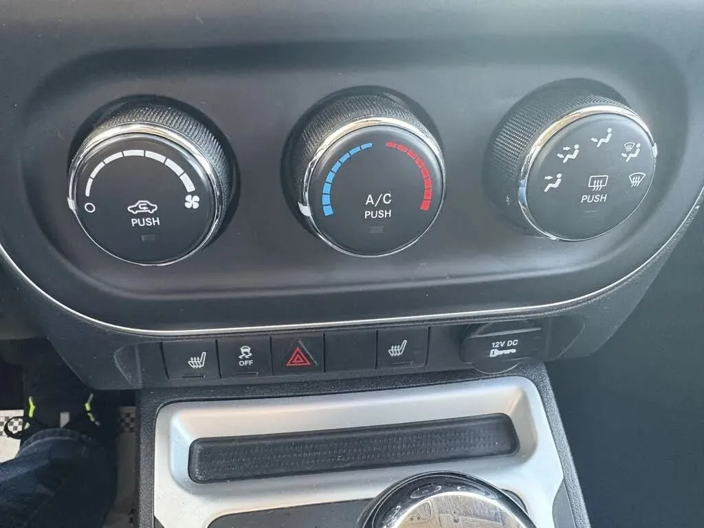 2014 Jeep Compass Latitude - Photo 15