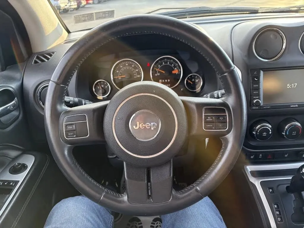2014 Jeep Compass Latitude - Photo 10