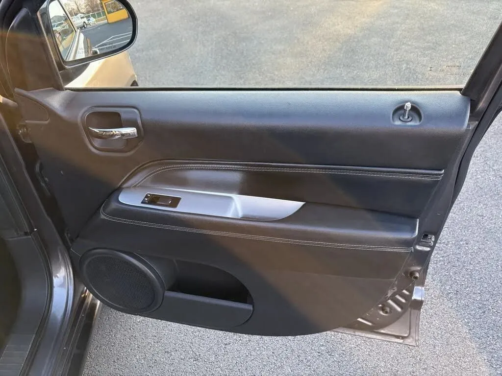 2014 Jeep Compass Latitude - Photo 26