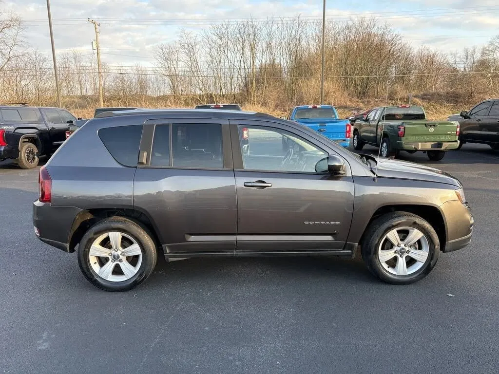 2014 Jeep Compass Latitude - Photo 9
