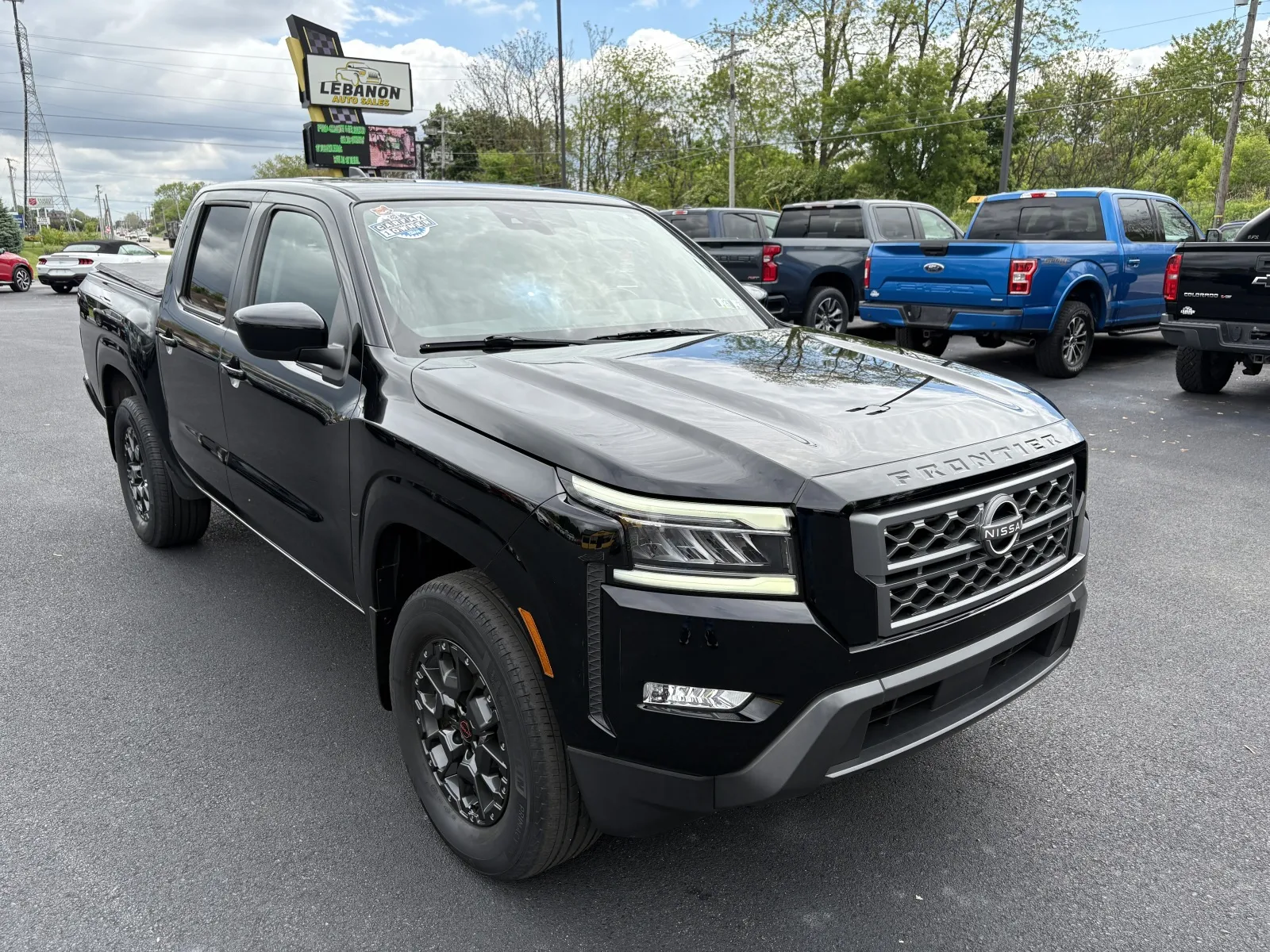 2023 Nissan Frontier SV Crew Cab 4X4 SWB's photo
