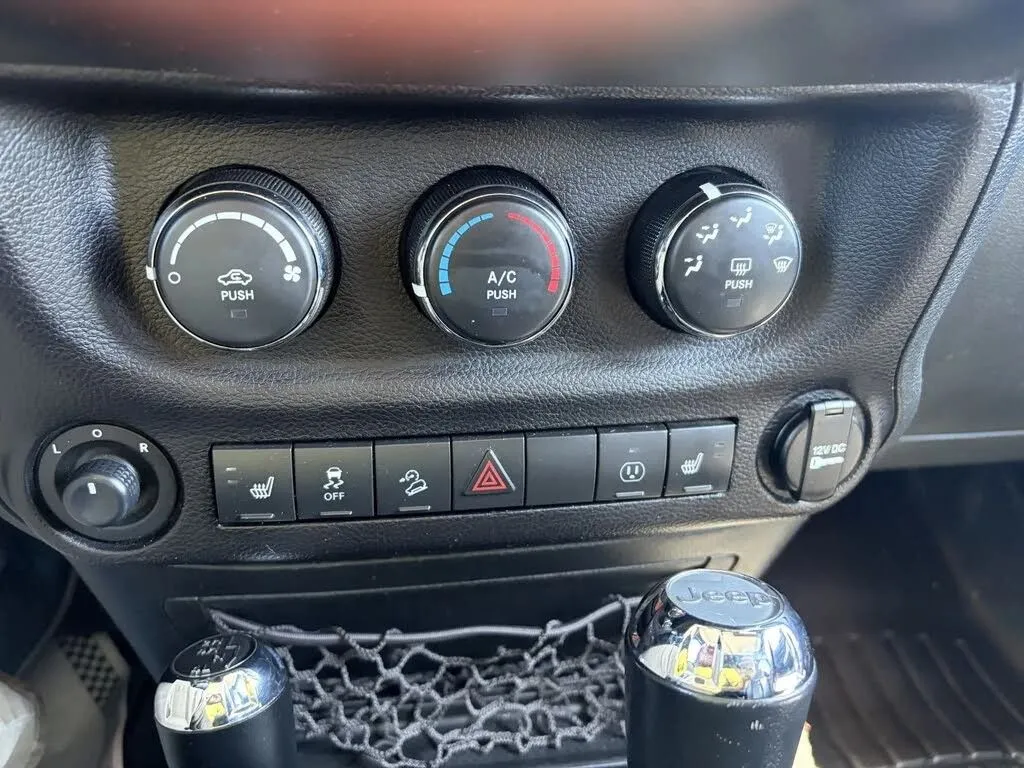 2017 Jeep Wrangler Unlimited Rubicon - Photo 36
