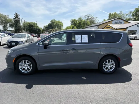 More photos of 2023 Chrysler Pacifica Touring L at Lebanon Auto Sales, PA