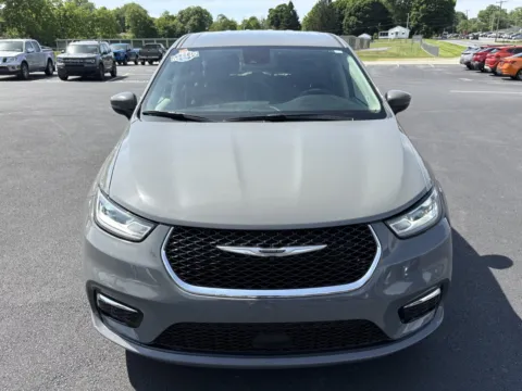Photos of 2023 Chrysler Pacifica Touring L for sale in Lebanon, PA at Lebanon Auto Sales